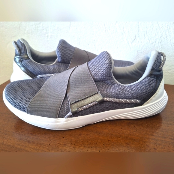 Under Armour Gray Precision Women's Sneakers Size 8 - Picture 2 of 11